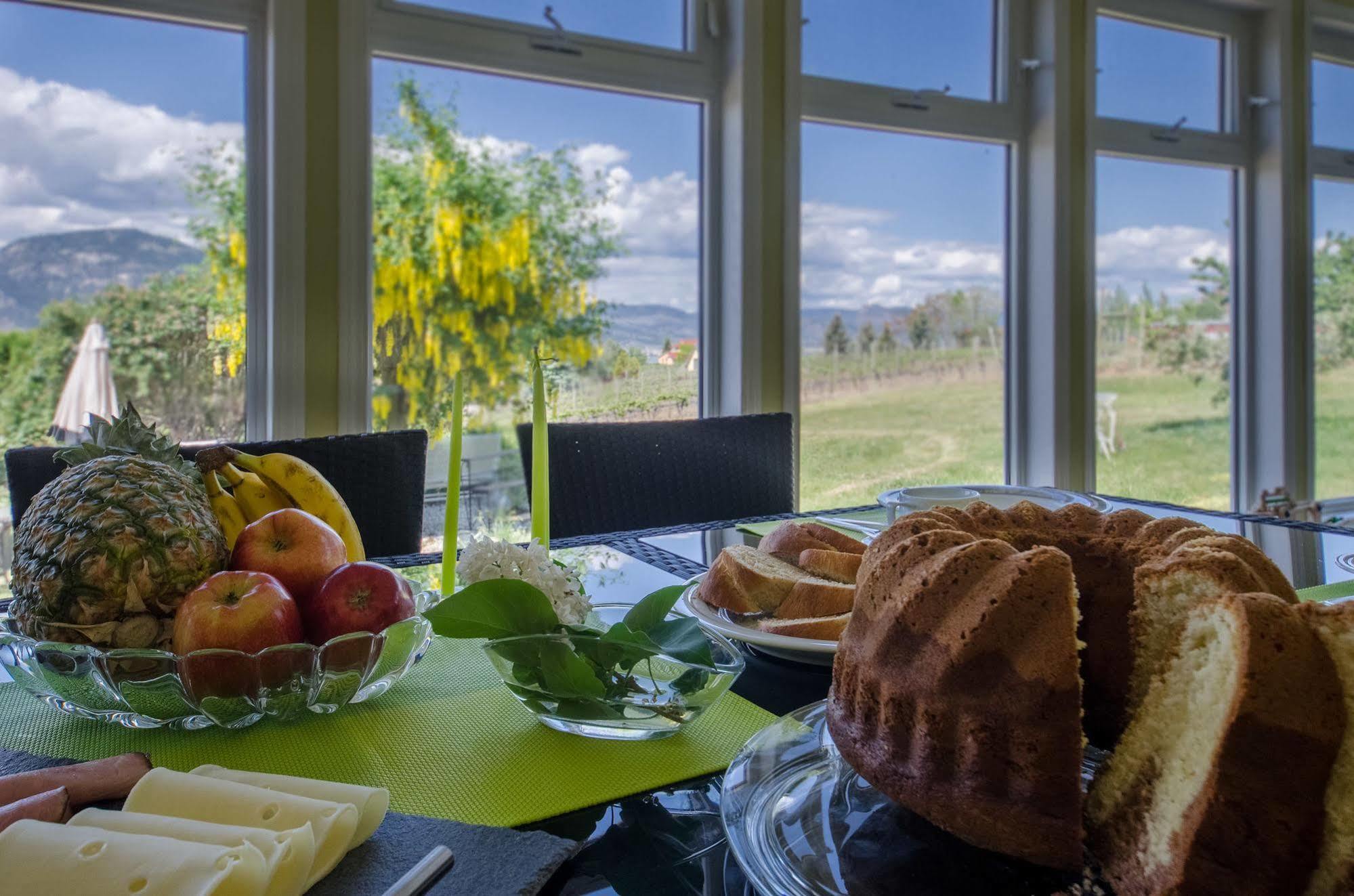 Ok Whistle Stop Bed & Breakfast Penticton Exterior foto